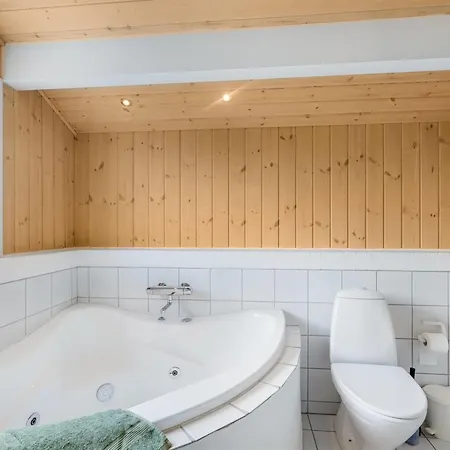 Udder - 250m From The Sea By Interhome Feriehus *